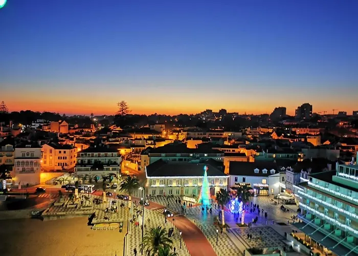 3 Bedroom Town House - Historic Centre Of Cascais. 100 Mts From The Beach And Centre Of Cascais