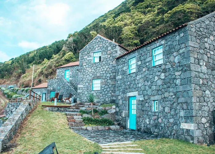 Abrigo Da Cascata - Casas De Campo - Sao Jorge