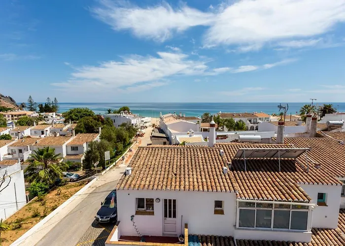 Mariners - Bright And Stylish Apartment - Walk To The Beach