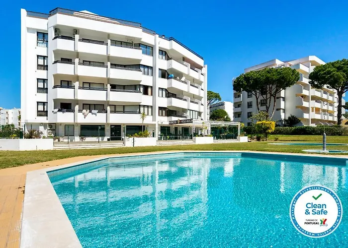 Whome | Vilamoura Sunny Apartment