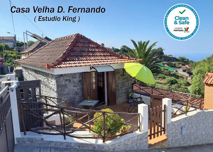 Casa Velha D Fernando e Casa Avó Augusta