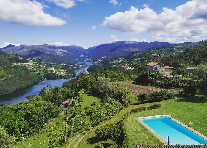 Quinta De Calvelos