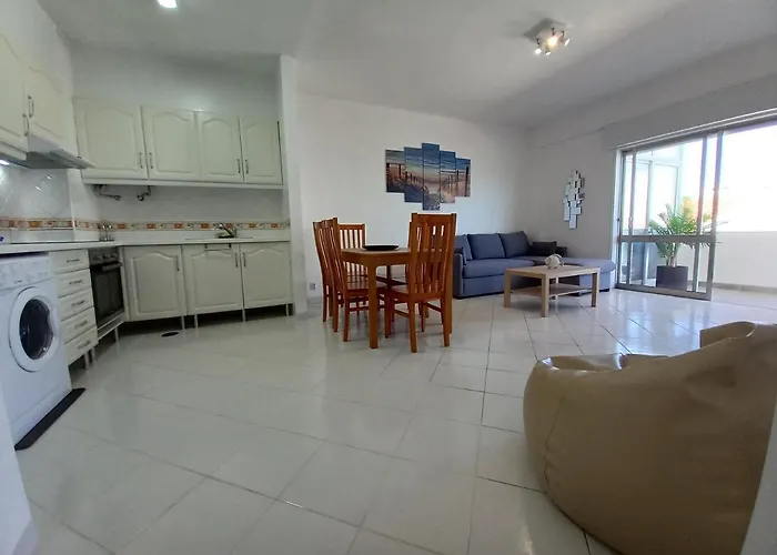 T2 Gaveto- Frente Mar, Wifi, Aconchegante & Familiar