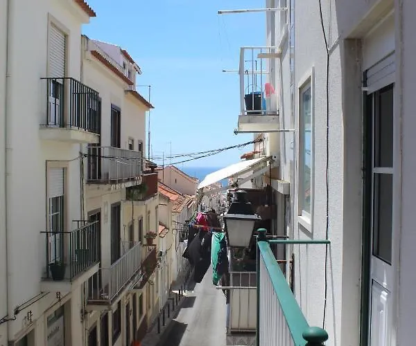 Two Bedroom Apartment, Two Minutes From The Beach