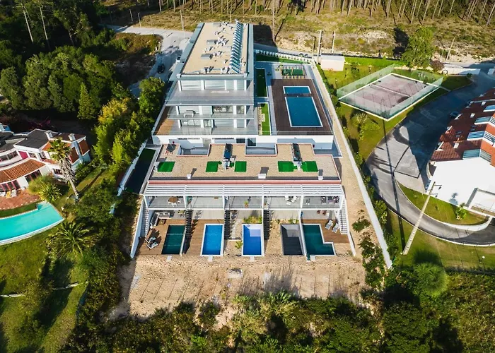 Ocean Views - New Private Condominium With Pool & Sea Views