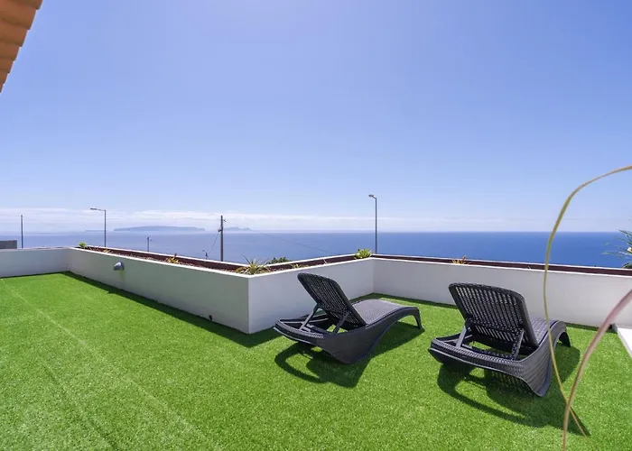 Flowers Island House 3