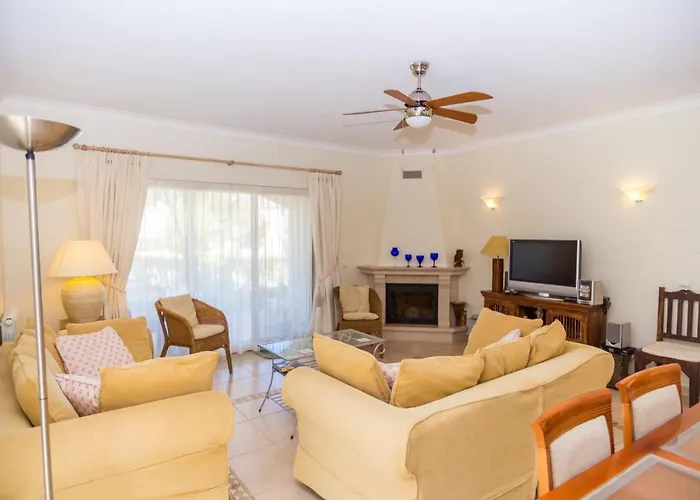 159D, 2 Bedroom Apartment On Gramacho Golf Course
