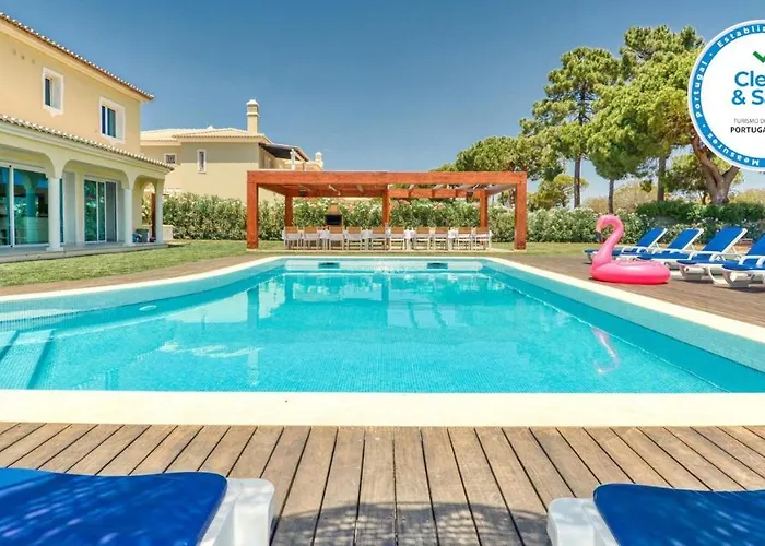 Dream Villa With Luxury Services - Promotion Last Dates!