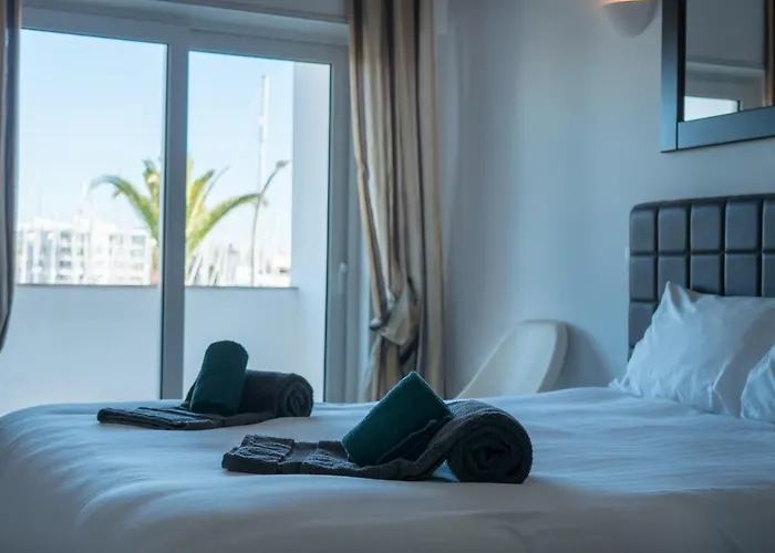 Lagos Marina View Studio Apartment On Main Avenue