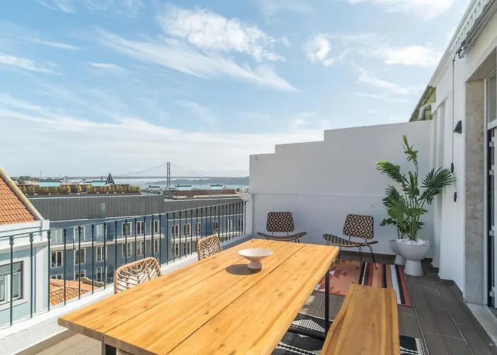 Casa Boma Lisboa - Sunny Apartment With Private Balcony And Panoramic Bridge View - Ajuda I