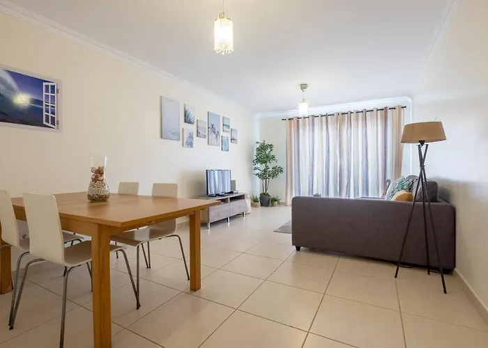 Baleal Poolside Apartment Peniche