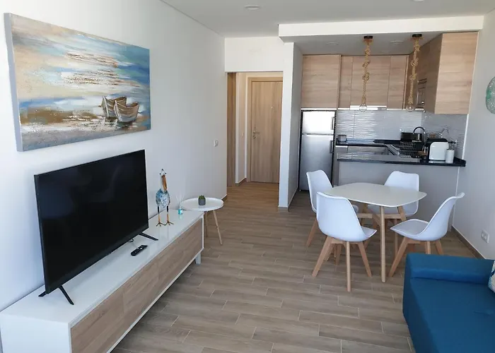 Entremares Residence