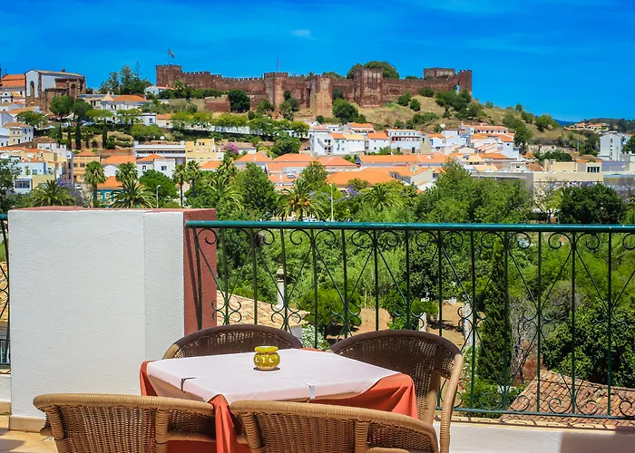 Hotel Colina Dos Mouros