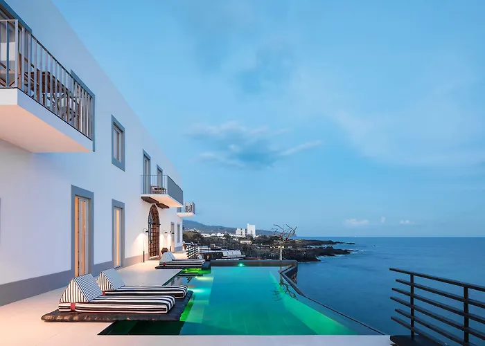 White Exclusive Suites & Villas