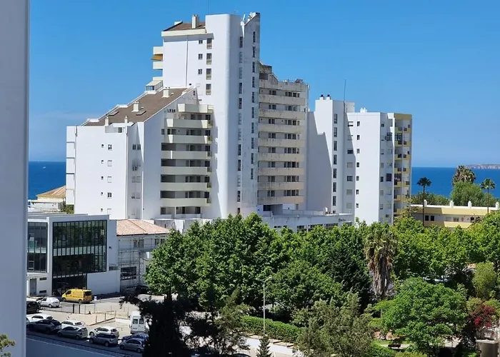 Elite Residence 8A