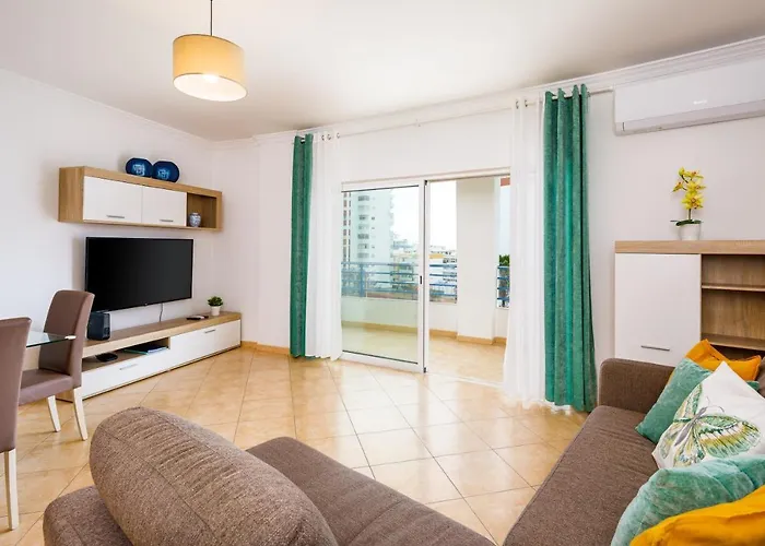 Apartamento Monarquia - T3 Quarteira