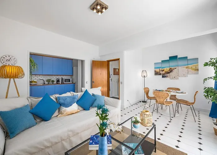 Seaview Penthouse In Algarve With Spacious Terrace