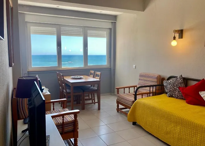 Apartment Facing The Sea
