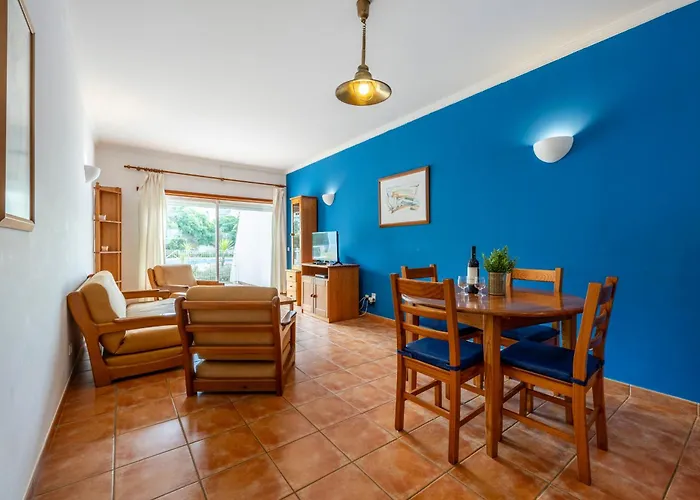 Cardeira Holiday Apartments