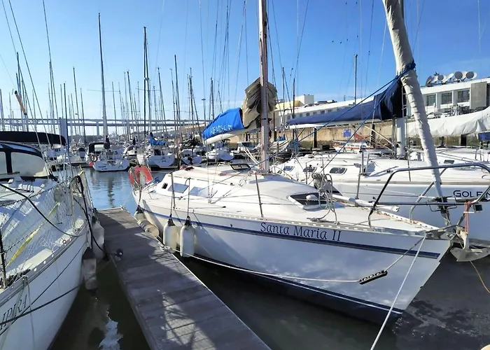 Sleep aboard in Sailing Boat at Lisbon