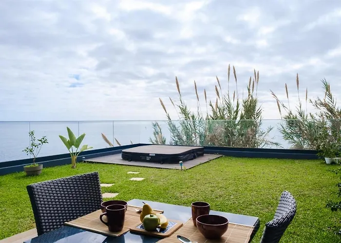 Guestready - Cliff Residence With Sea Views