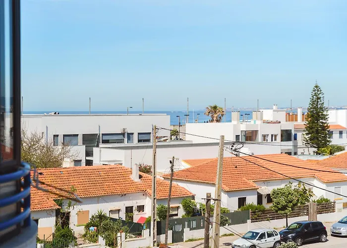 Sea View & Sundown, 150M From The Beach And Surf Spots