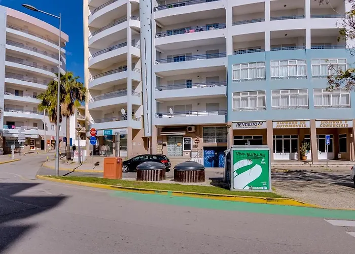 Rei - Quarteira - 3 Min To The Beach