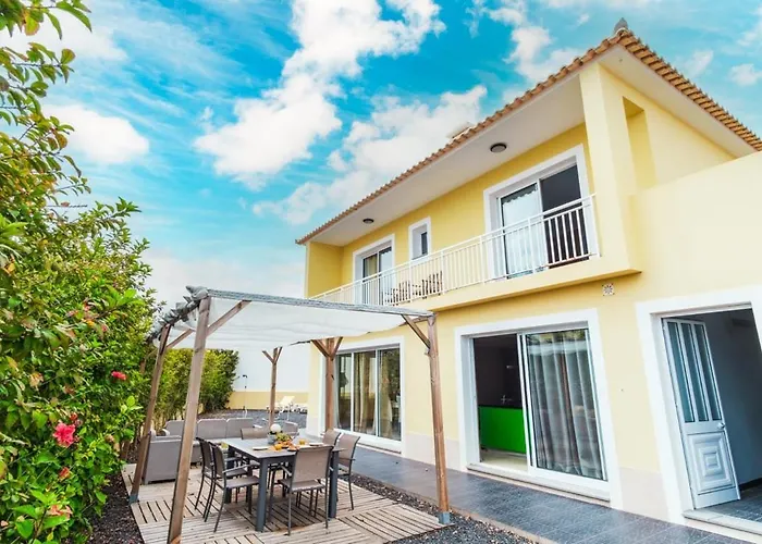 Villa dos Anjos - by MHM