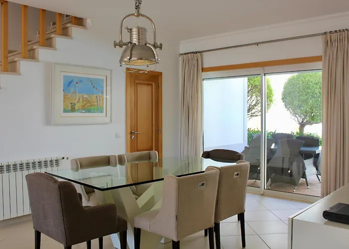 Stunning Townhouse T3
