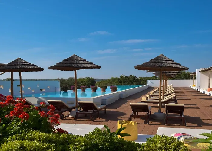 The Lince Ecorkhotel Evora