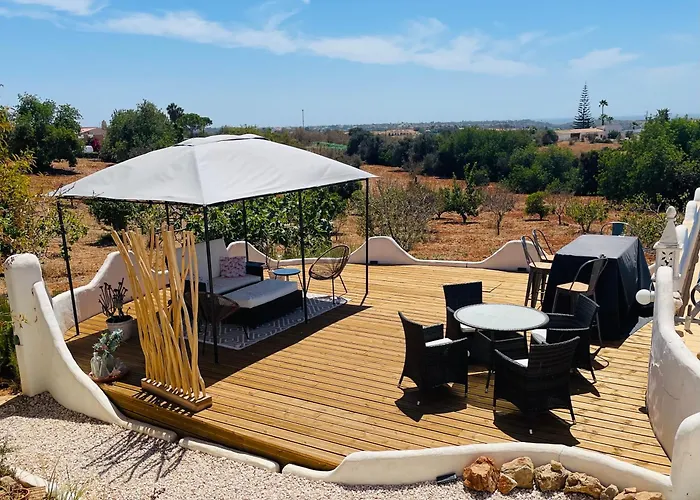 Self-Contained Floor Of Quinta / Villa