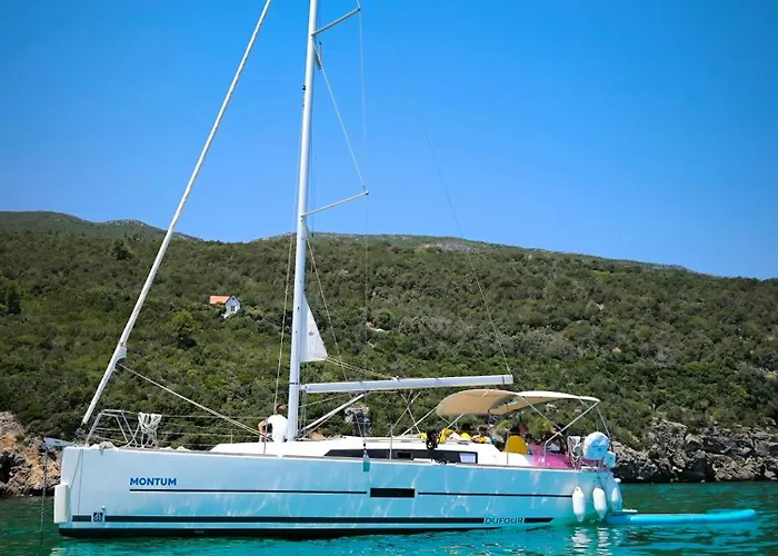 Troia - Veleiro Em Marina