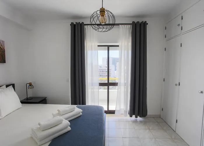 Luxe Condo With Pool, Airco, Seaview With Two Balcony - Go4Portugal
