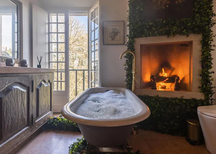 Sintra Wow - Unique Double Smart Room In 17Th Century Palace! Hot Tub, Snooker, Bbq, Ps5, Sauna, Gym