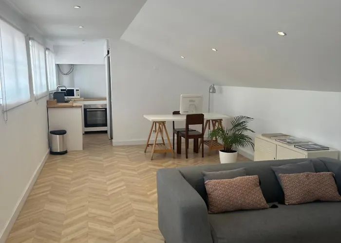 Atouguia Apartment