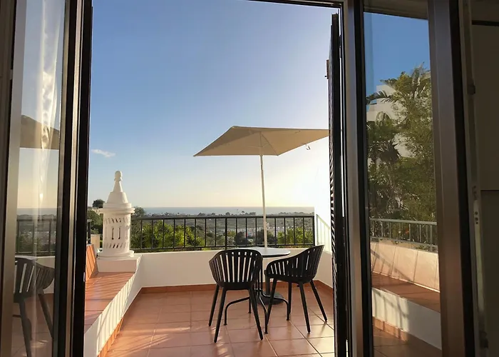 Cliff Enchantment - Pool And Sea View In Albufeira
