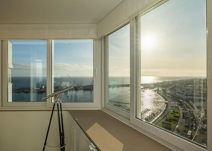 Azores Penthouse - Premium Flat