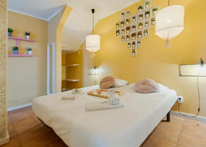 Y Quebedo - Boutique Apartments
