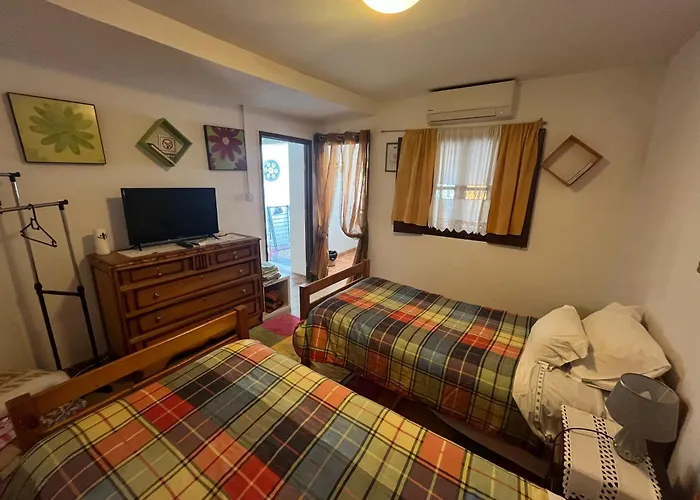 Casa da Avó Maria, Largo de Santo António, n 97395AL