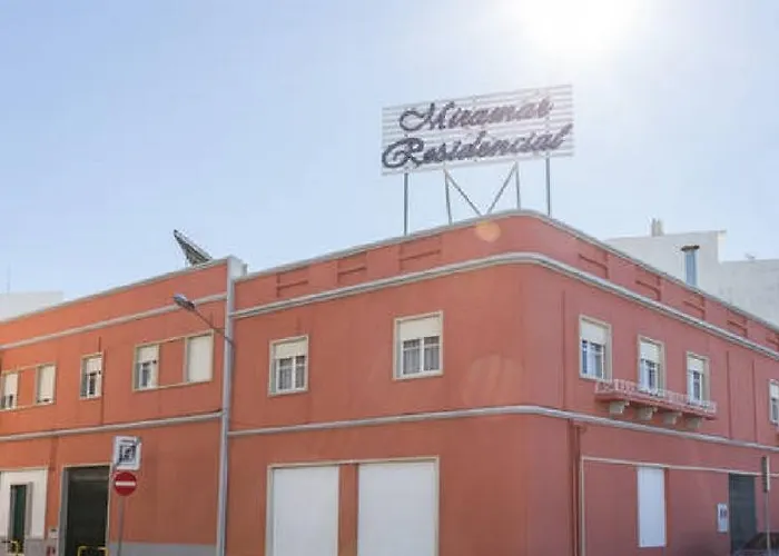 Residencial Miramar by Portugalferias