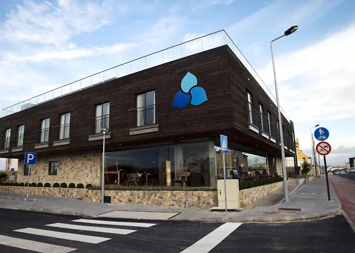 Surfers Lodge Peniche
