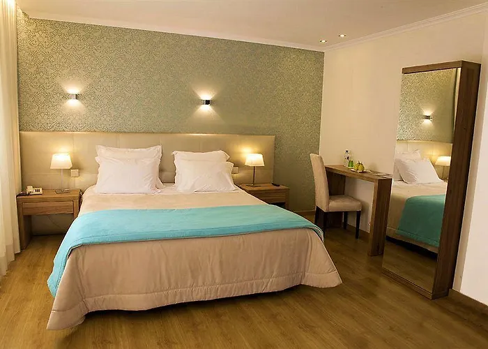 Laurus Hotel