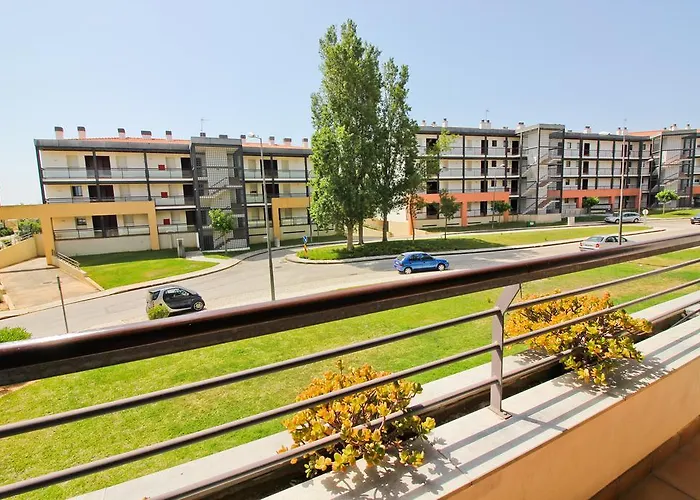 Apartamento T1 Em Lagos Com Piscina E Garagem