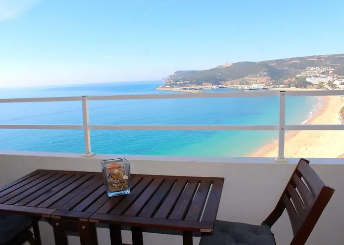 Akisol Sesimbra Beach