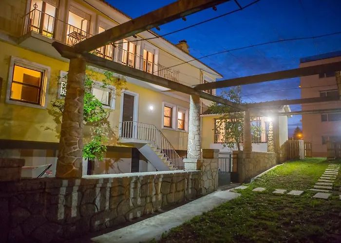 Hospedagem Casa Das Regadas