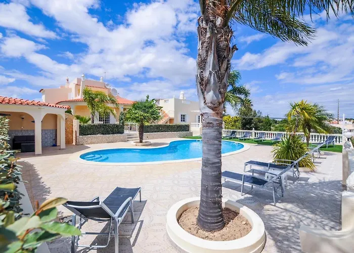 Villa Paraiso - Luxury Villa Perfect For Families!
