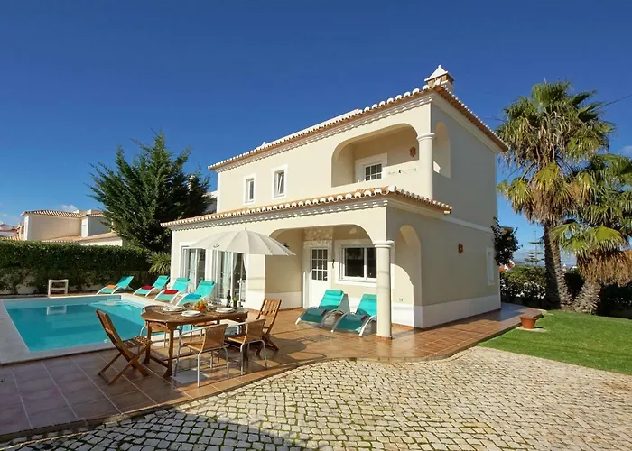 Elegant Villa In Carvoeiro With Swimming Pool