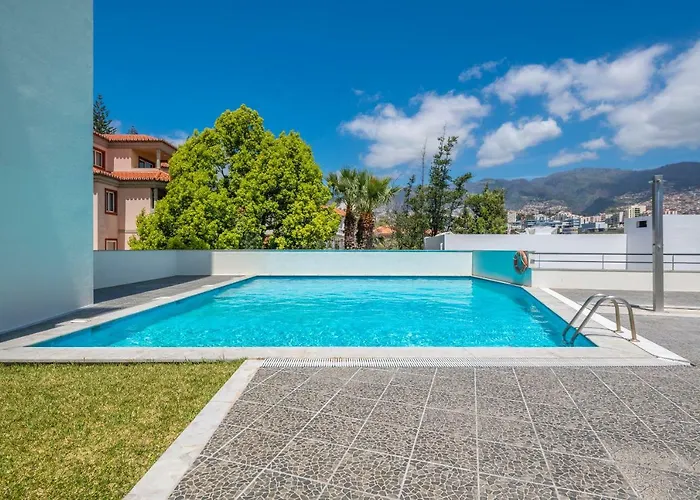 Miramar Apartment by HR Madeira