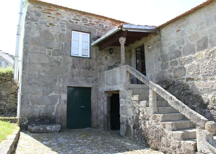 Casas Da Loureira - Casa Da Piscina E Batatas II