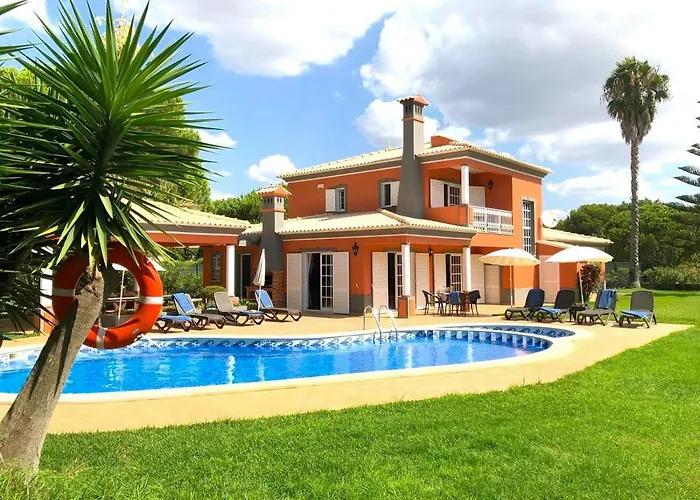 5 Bedroom Private Villa Tenazinha Iii, Pool, Garden, Bbq
